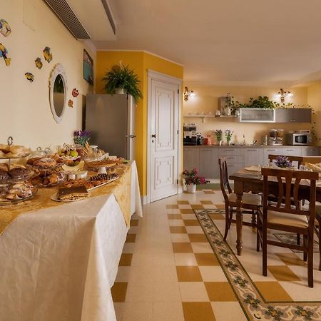 مبيت وإفطار تيراسيني Casa Manzella المظهر الخارجي الصورة