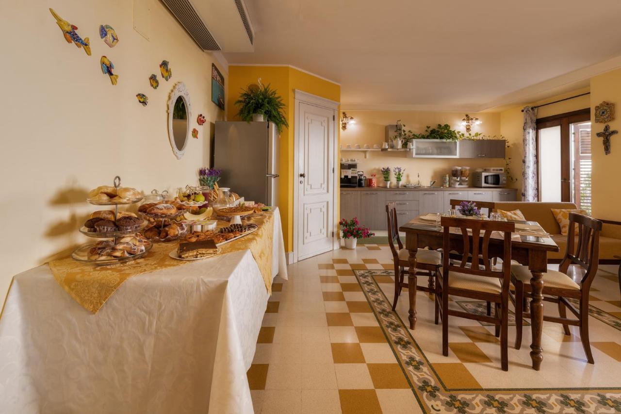 مبيت وإفطار تيراسيني Casa Manzella المظهر الخارجي الصورة