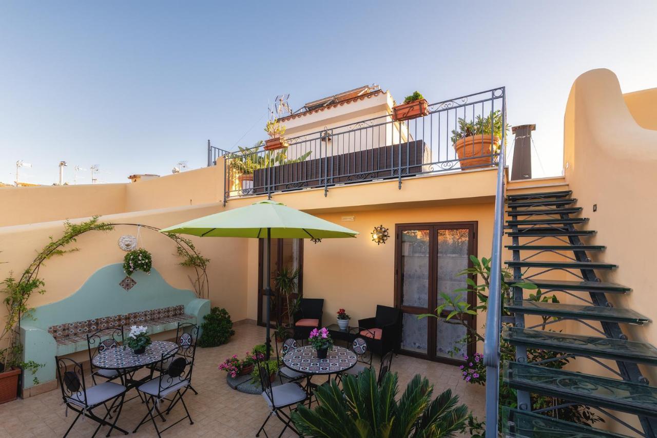 مبيت وإفطار تيراسيني Casa Manzella المظهر الخارجي الصورة