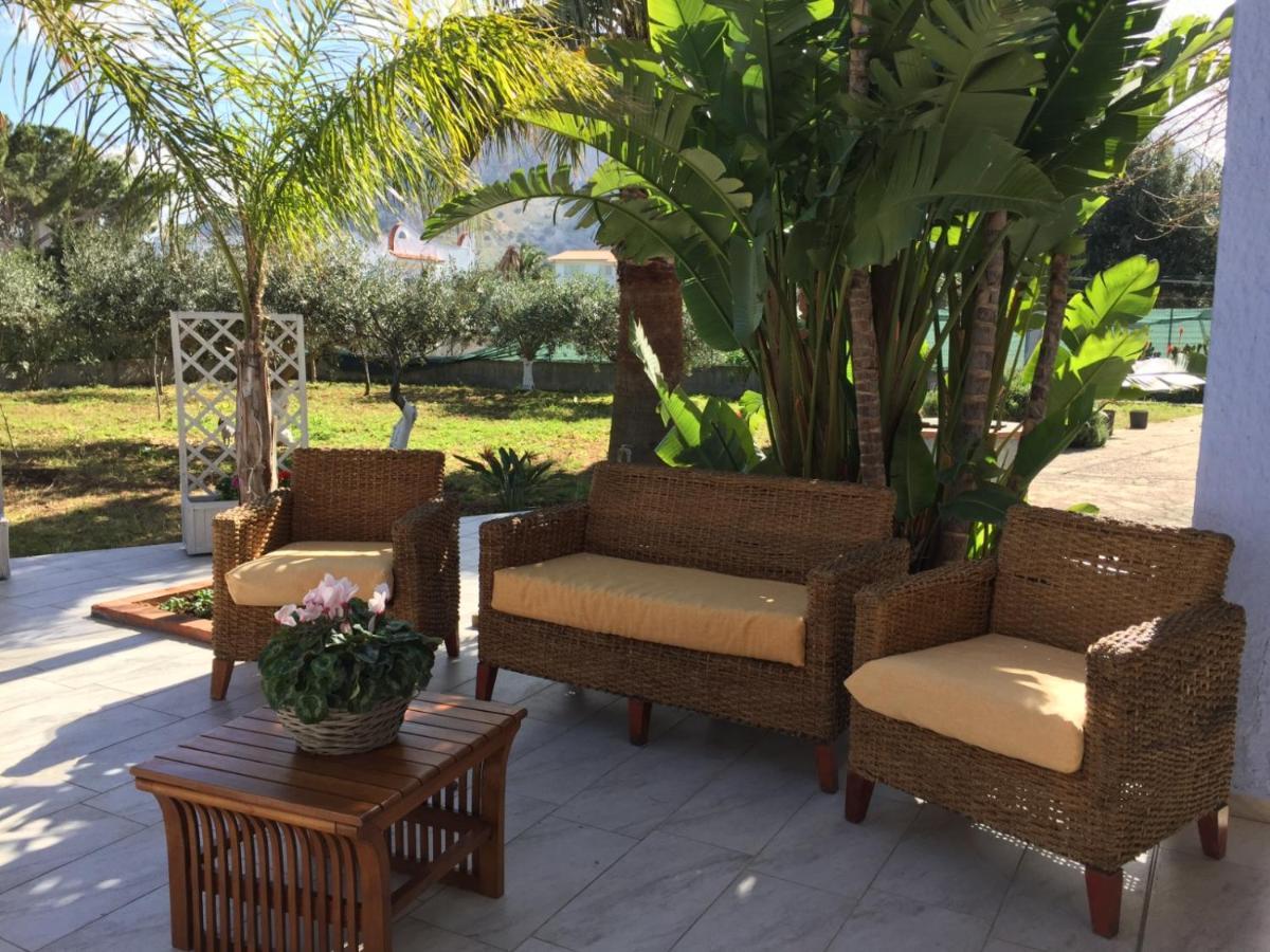 مبيت وإفطار تيراسيني Casa Manzella المظهر الخارجي الصورة