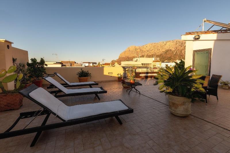 مبيت وإفطار تيراسيني Casa Manzella المظهر الخارجي الصورة